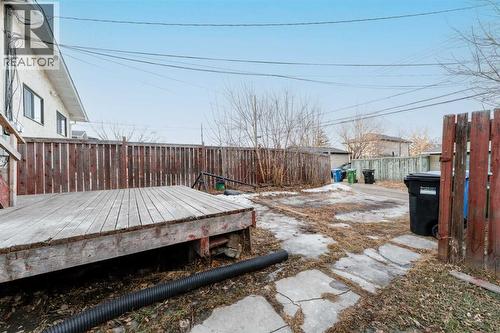 350 33 Avenue Ne, Calgary, AB - Outdoor