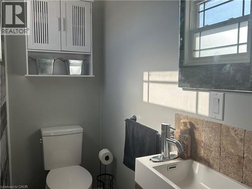 36 Angela Crescent, Cambridge, ON - Indoor Photo Showing Bathroom