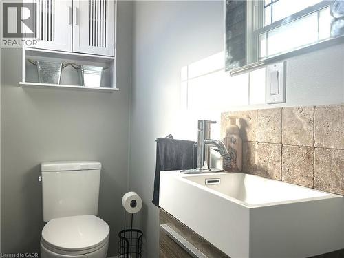 36 Angela Crescent, Cambridge, ON - Indoor Photo Showing Bathroom