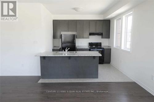 56 Cornell Centre Boulevard, Markham, ON - Indoor Photo Showing Kitchen