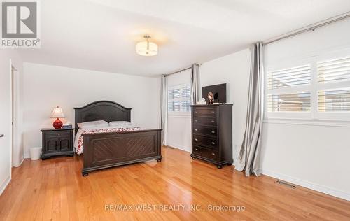 4653 Colombo Crescent, Mississauga, ON - Indoor Photo Showing Bedroom