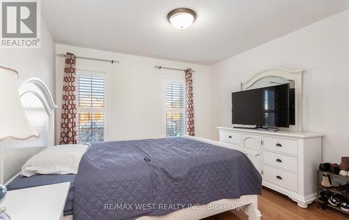 4653 Colombo Crescent, Mississauga, ON - Indoor Photo Showing Bedroom