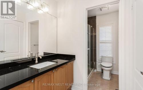 4653 Colombo Crescent, Mississauga, ON - Indoor Photo Showing Bathroom