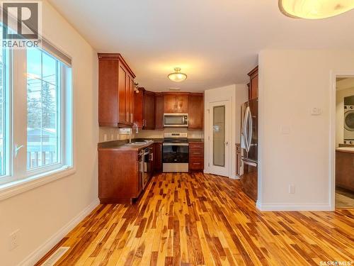 1804 1St Avenue N, Saskatoon, SK - Indoor Photo Showing Kitchen