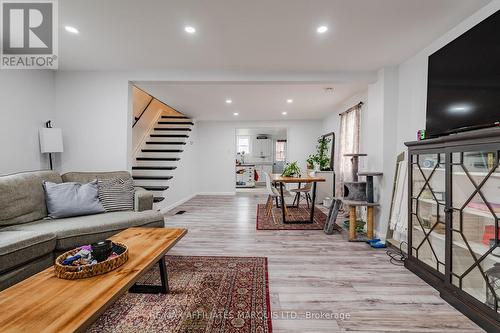 140 Adolphus Street, Cornwall, ON - Indoor Photo Showing Living Room