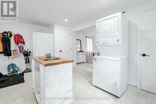 140 Adolphus Street, Cornwall, ON - Indoor Photo Showing Laundry Room