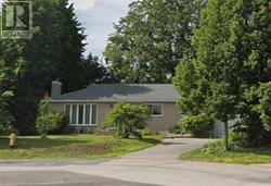 21 Bracken PL  Elliot Lake, ON P5A 1L5
