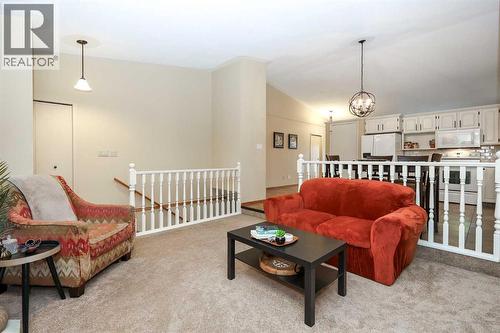 31 Armitage Close, Red Deer, AB - Indoor Photo Showing Living Room