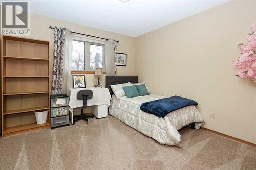 31 Armitage Close, Red Deer, AB - Indoor Photo Showing Bedroom