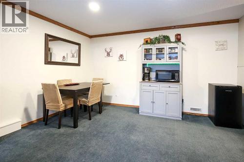 31 Armitage Close, Red Deer, AB - Indoor Photo Showing Dining Room