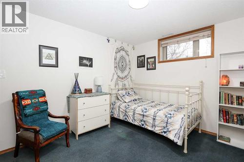 31 Armitage Close, Red Deer, AB - Indoor Photo Showing Bedroom