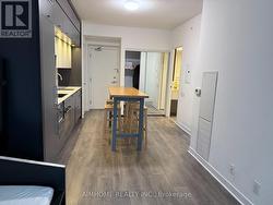 702 - 15 GRENVILLE STREET  Toronto, ON M4Y 1A1