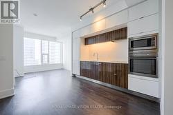 4301 - 10 YORK STREET  Toronto, ON M5J 0E1