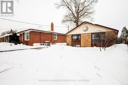 121 PANDORA CIRCLE  Toronto, ON M1H 1V8