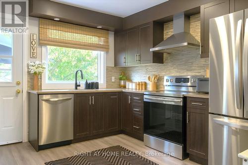 347 Zephyr Avenue, Ottawa, ON - Indoor Photo Showing Kitchen