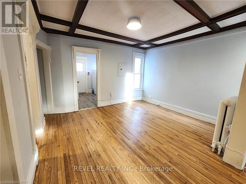 25 West Avenue S, Hamilton, ON - Indoor Photo Showing Other Room