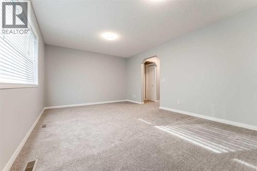 10 Everglen Crescent Sw, Calgary, AB - Indoor Photo Showing Other Room