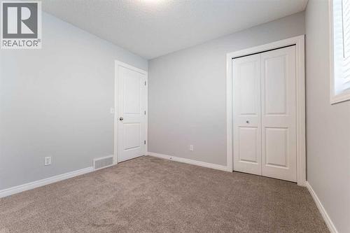 10 Everglen Crescent Sw, Calgary, AB - Indoor Photo Showing Other Room