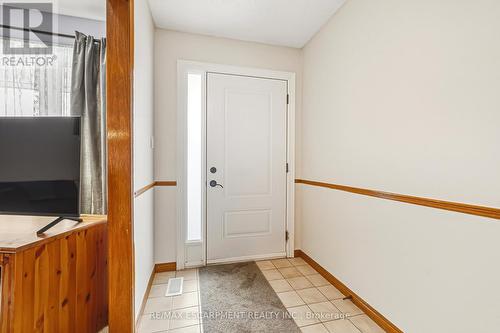 43 Everest Street, Hamilton, ON - Indoor Photo Showing Other Room