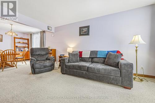 43 Everest Street, Hamilton, ON - Indoor Photo Showing Living Room