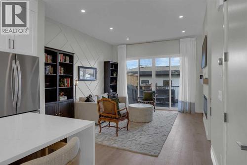 7712 36 Avenue Nw, Calgary, AB - Indoor