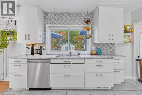 1177 Bellview Street, Burlington, ON - Indoor Photo Showing Kitchen