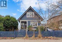 3415 ASH STREET  Vancouver, BC V5Z 3E5