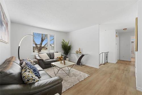 115 Houde Dr, Winnipeg, MB 