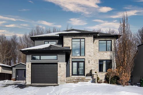 7 Rue Molière  Saint-Jean-Sur-Richelieu, QC J2W 0C1