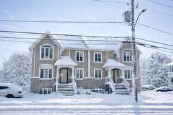 375 Rue des Érables  Brownsburg-Chatham, QC J8G 2Y3