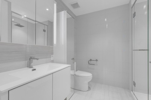 Salle de bains attenante à la CCP - 1009-1188 Av. Union, Montréal (Ville-Marie), QC - Indoor Photo Showing Bathroom