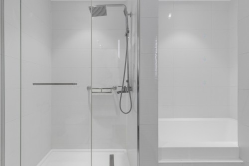 Salle de bains attenante à la CCP - 1009-1188 Av. Union, Montréal (Ville-Marie), QC - Indoor Photo Showing Bathroom