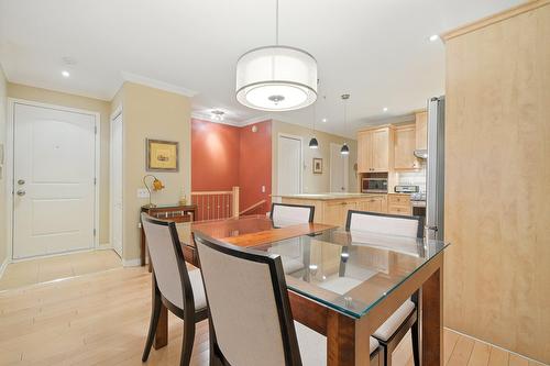 Salle à manger - 2-38 Av. Ste-Hélène, Saint-Lambert, QC - Indoor Photo Showing Dining Room