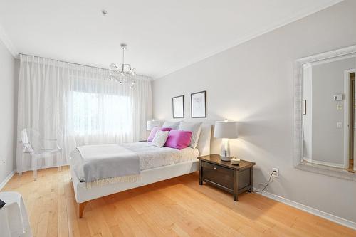 Chambre à coucher principale - 2-38 Av. Ste-Hélène, Saint-Lambert, QC - Indoor Photo Showing Bedroom