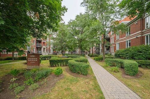 Façade - 2-38 Av. Ste-Hélène, Saint-Lambert, QC - Outdoor