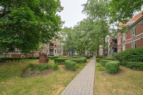 Façade - 2-38 Av. Ste-Hélène, Saint-Lambert, QC - Outdoor