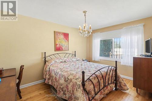2004 Dorval Avenue, Ottawa, ON - Indoor Photo Showing Bedroom