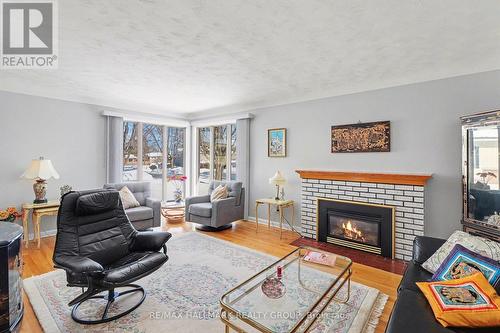 2004 Dorval Avenue, Ottawa, ON - Indoor Photo Showing Living Room With Fireplace