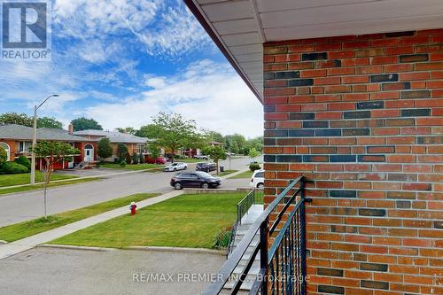 3646 Molly Avenue, Mississauga, ON - Outdoor