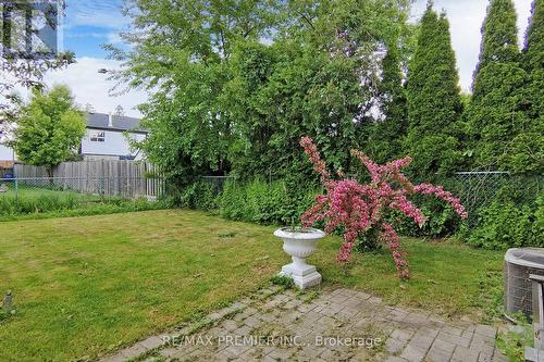 3646 Molly Avenue, Mississauga, ON - Outdoor