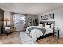 2909 139 AV NW  Edmonton, AB T5Y 2B3