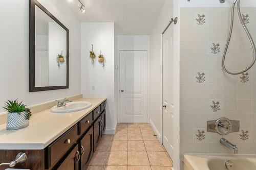 Salle de bains - 551 Rue Merrill, Coaticook, QC - Indoor Photo Showing Bathroom