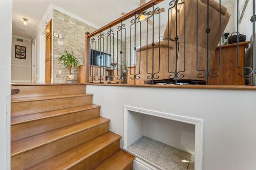 Hall d'entrée/Vestibule - 551 Rue Merrill, Coaticook, QC - Indoor Photo Showing Other Room