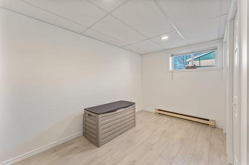 Chambre à coucher - 551 Rue Merrill, Coaticook, QC - Indoor Photo Showing Other Room