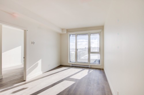 Salon - 601-1900 Rue Yvette-Brillon, Montréal (Ahuntsic-Cartierville), QC - Indoor Photo Showing Other Room