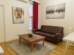 1-87 Rue Milton  Montréal (Le Plateau-Mont-Royal), QC H2X 1V2