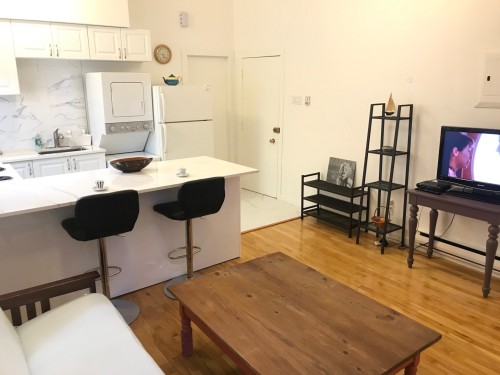 Salon - 1-87 Rue Milton, Montréal (Le Plateau-Mont-Royal), QC - Indoor Photo Showing Kitchen