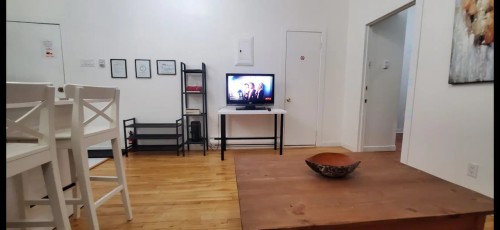 Salon - 1-87 Rue Milton, Montréal (Le Plateau-Mont-Royal), QC - Indoor