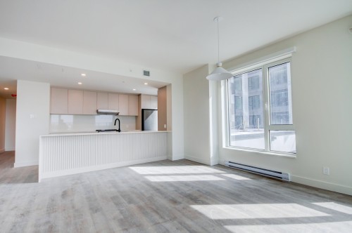 Salle à manger - 606-1900 Rue Yvette-Brillon, Montréal (Ahuntsic-Cartierville), QC - Indoor Photo Showing Kitchen