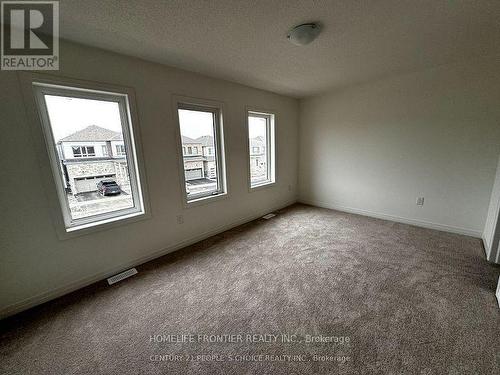 Upper - 33 Shepherd Drive, Barrie, ON - Indoor Photo Showing Other Room